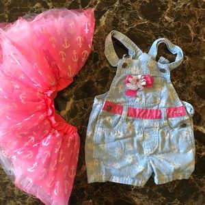 5/$10 💐 Girls Overalls and Tutu